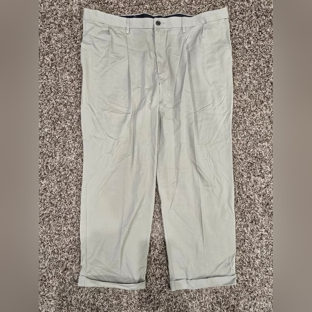 Dockers Relaxed Fit Khakis Mens NWOT W42 L30